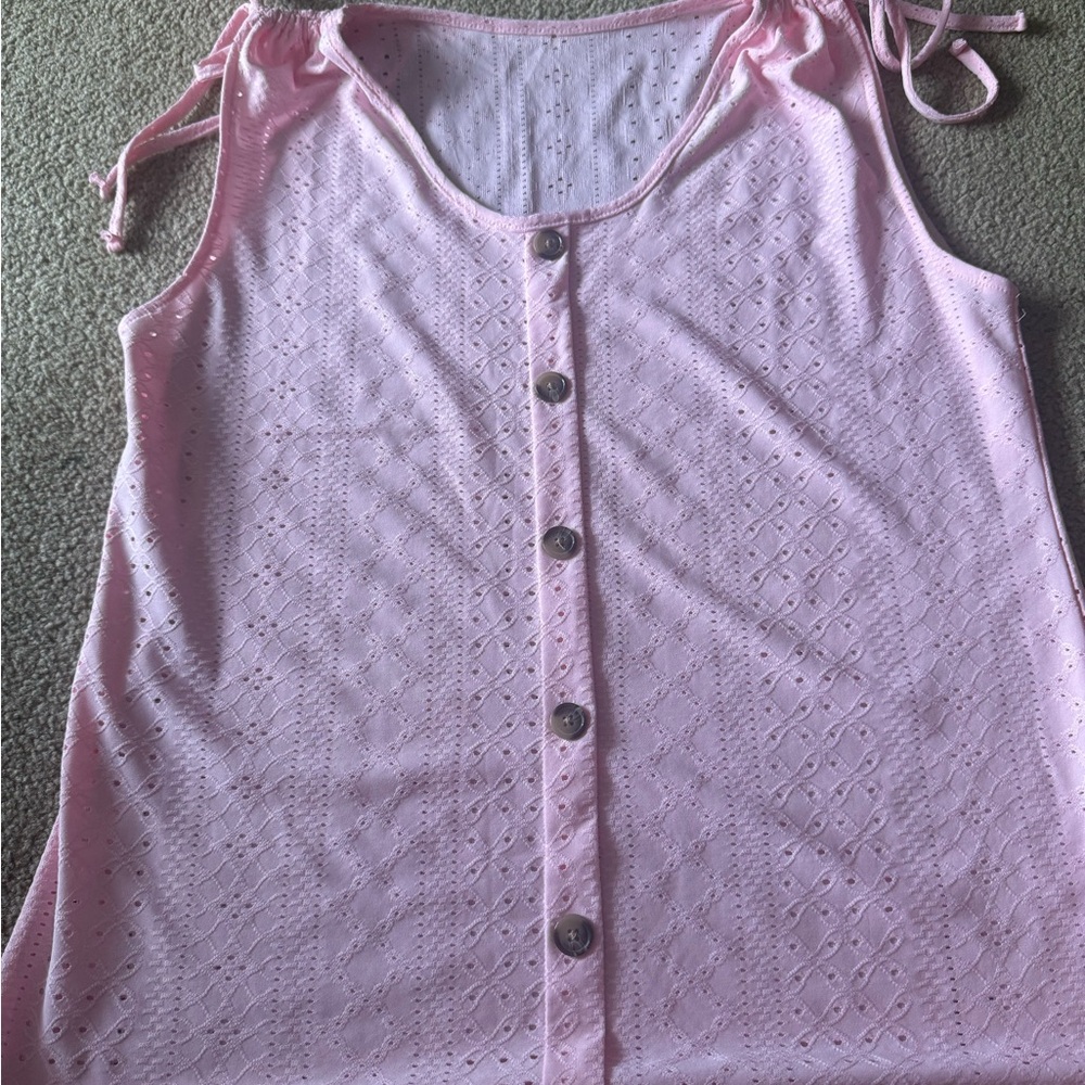 2 Sleeveless Eyelet Button-Down Top